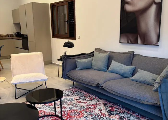 Paisible A La Campagne * Alata